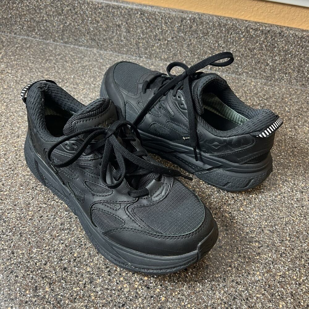HOKA One One Clifton Trainer Running Shoes Black Womens 8.5 Lace Up Low Mens 7.5